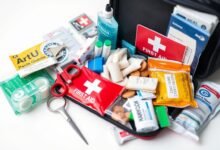محتويات شنطة الإسعافات الأولية للسيارة